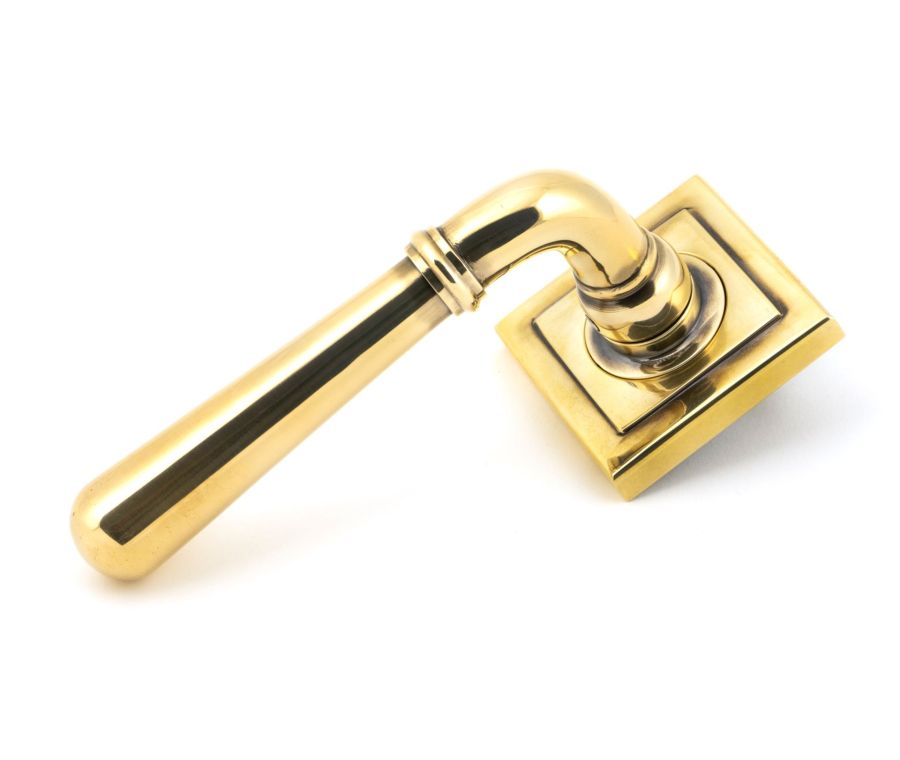 Set Aged Brass Newbury Lever on Square rose | 45758
