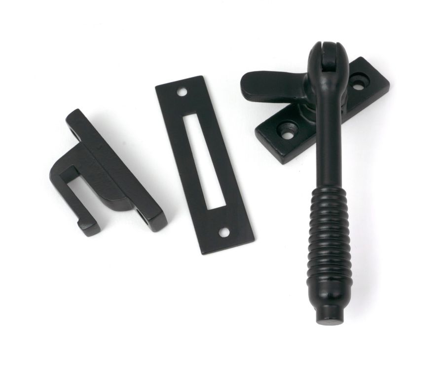 Matt Black Locking Reeded Fastener  |  52529