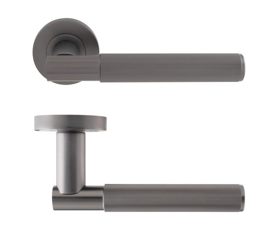 Eclipse Insignia Dark Bronze Linear Reeded Lever Handle | 63246