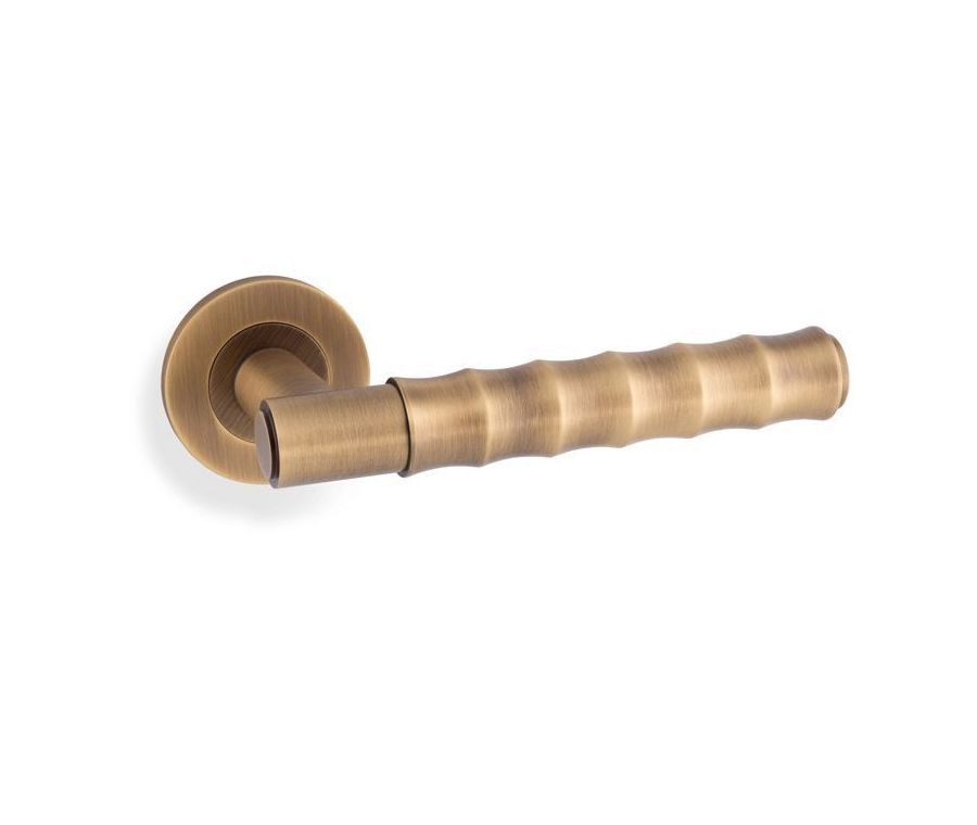 Alexander & Wilks Antique Brass Spitfire Bamboo Knurled Lever on rose | AW225AB