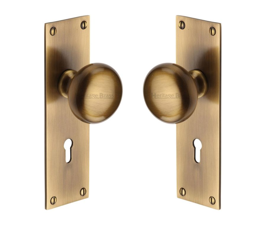 Heritage Brass Antique Brass Balmoral Door Knob on Plate - Lever Lock