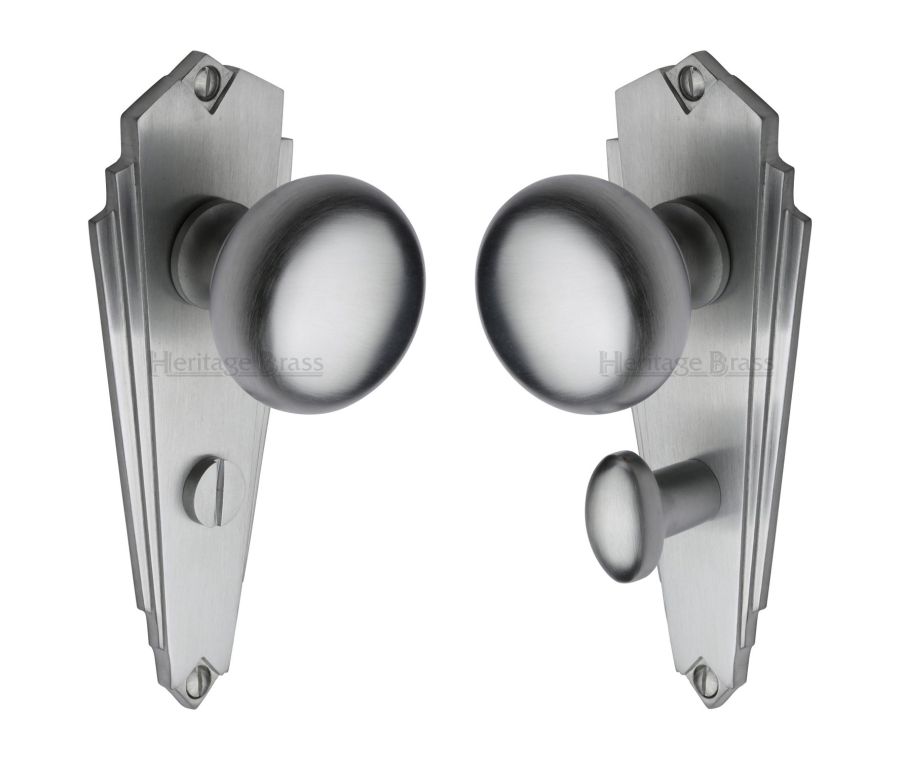 Heritage Brass Satin Chrome Broadway Door Knob on Plate - Bathroom Set