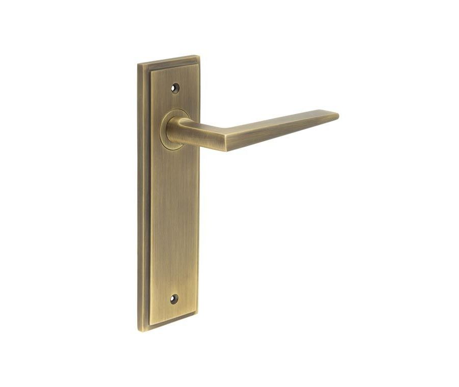 Set Burlington Antique Brass Mayfair Lever on Latch Plate  | BUR10-450AB