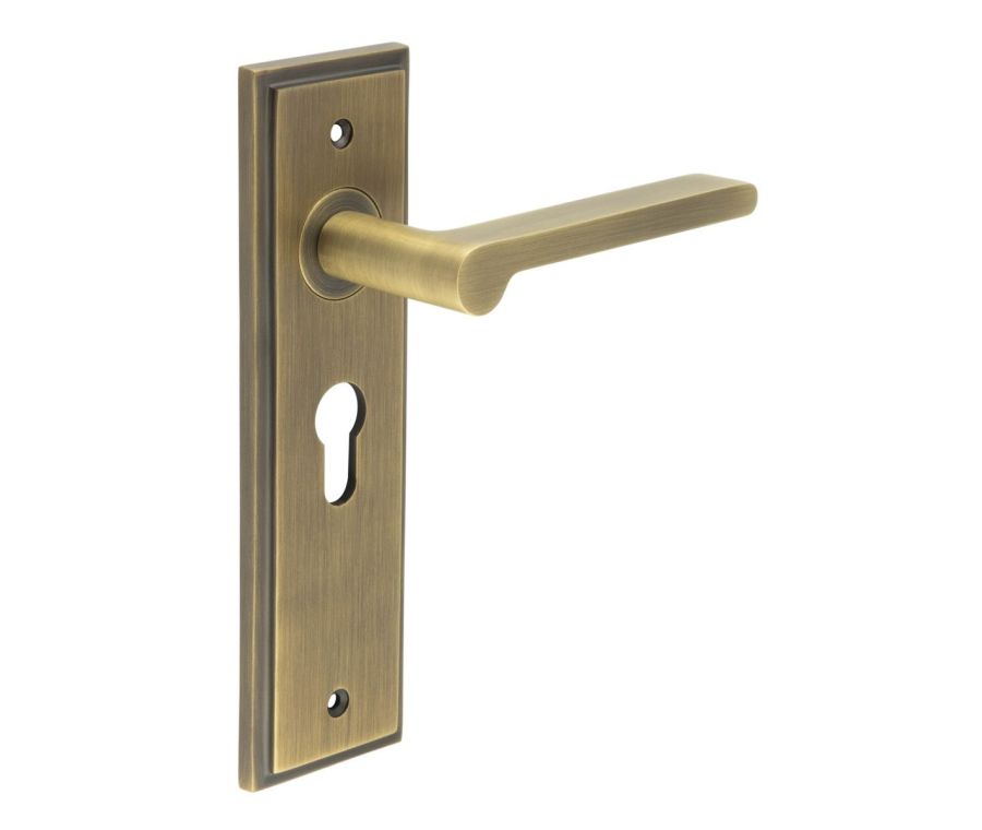 Set Burlington Antique Brass Fitzrovia Lever on Euro Lock Plate c/c 47.5mm  | BUR15-454AB