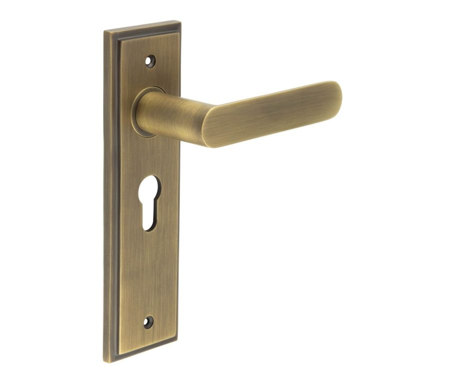 Set Burlington Antique Brass Kensington Lever on Euro Lock Plate c/c 47.5mm | BUR25-454AB
