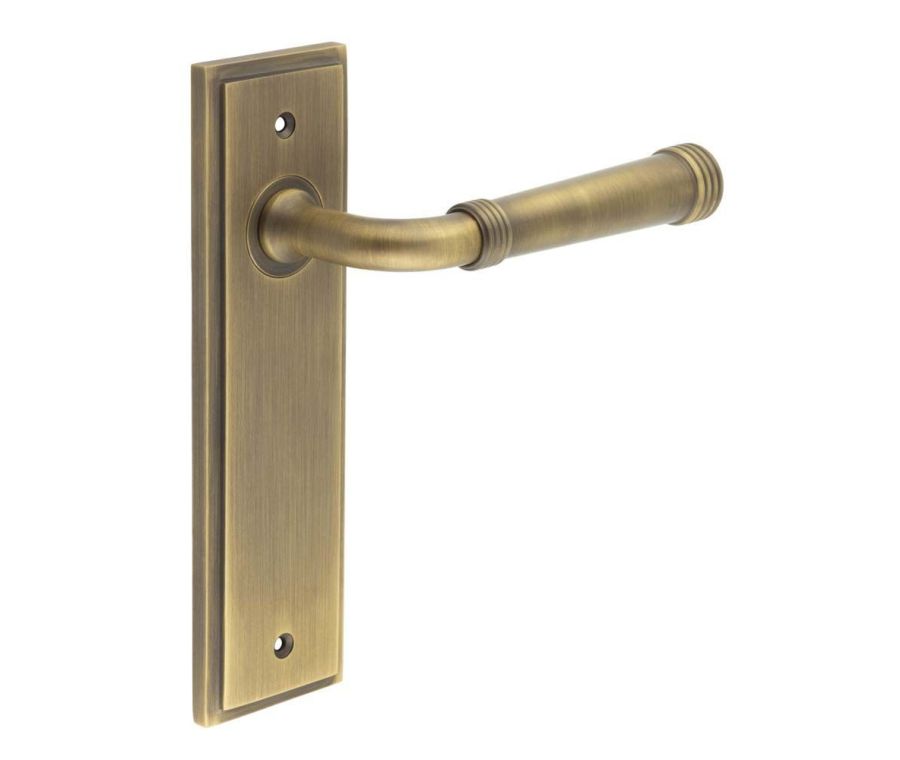 Set Burlington Antique Brass Highgate Lever on Latch Plate  | BUR35-450AB