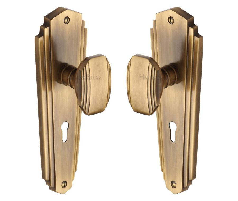 Heritage Brass Antique Brass Charlston Door Knob on Plate - Lever Lock