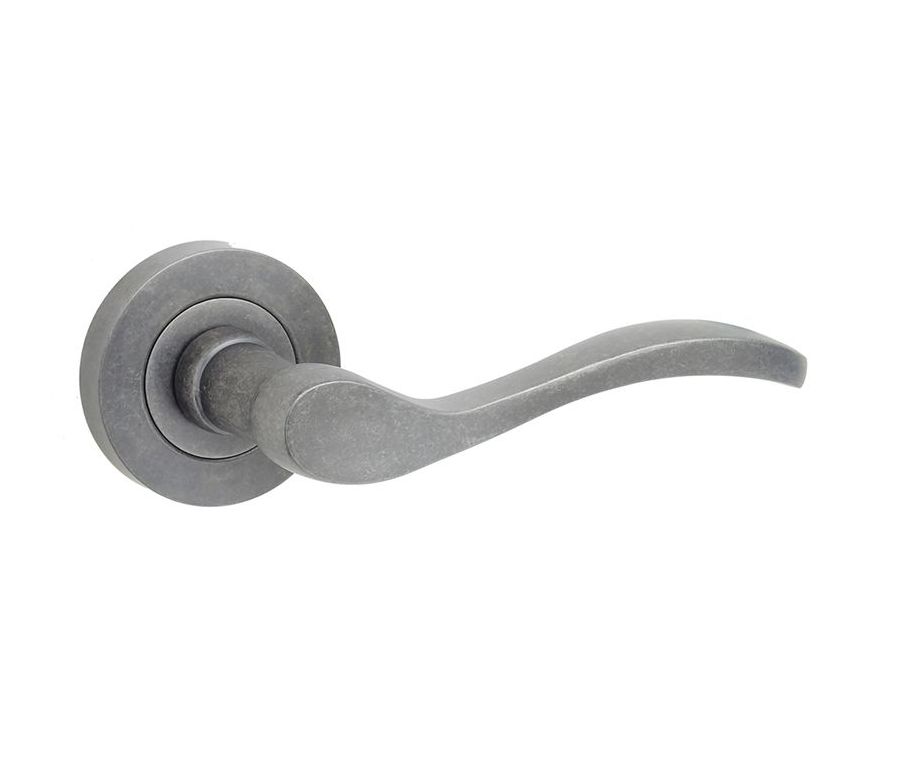 Frelan RUS Turin lever on rose