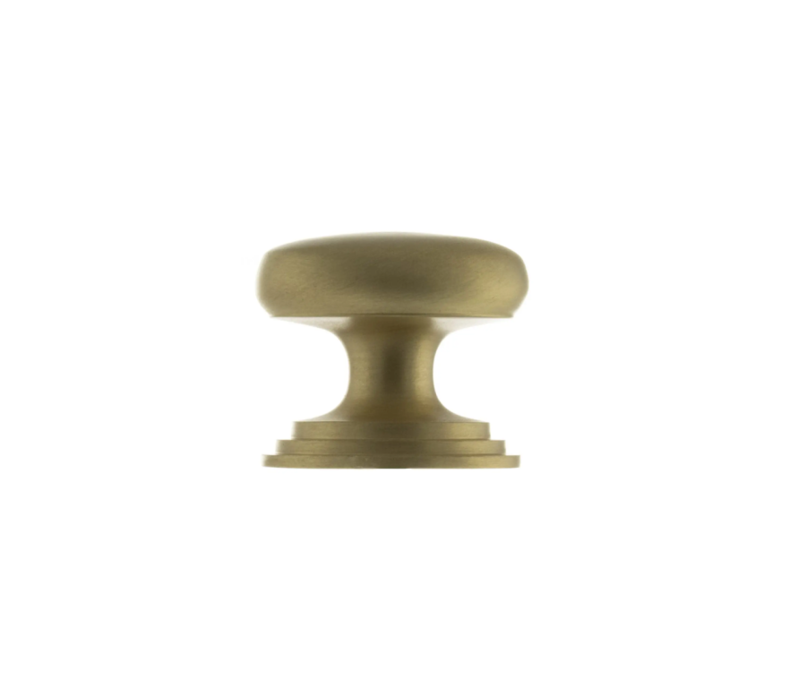 Satin Brass 32mm Lincoln Victorian Cabinet Knob | OEC1232SB