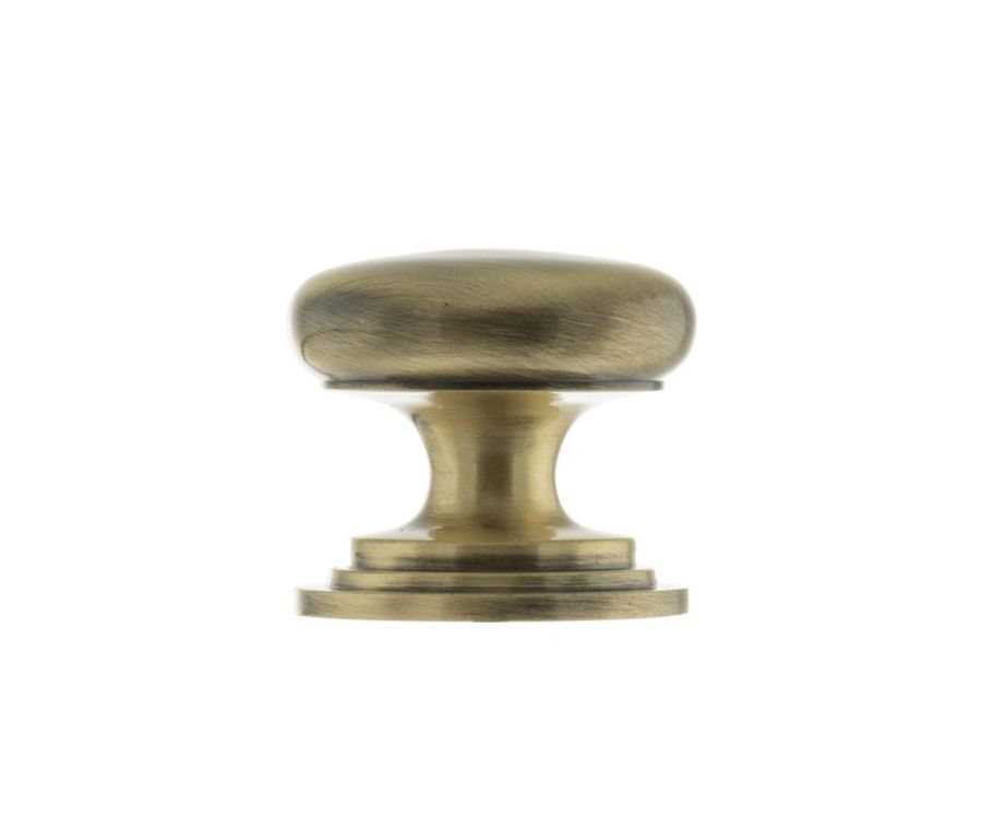 Antique Brass 38mm Lincoln Victorian Cabinet Knob | OEC1238AB