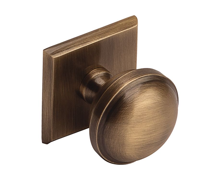 Antique Bronze 32mm Albury Knob | 112.84.031