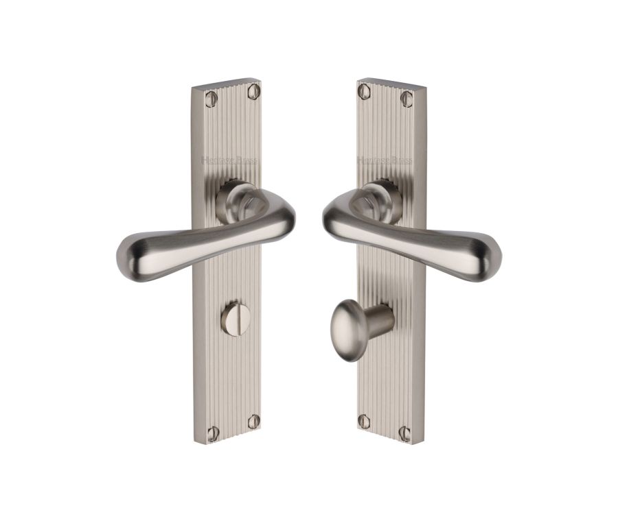 Heritage Brass Polished Chrome Charlbury Reeded Door Handle on Plate - Euro Profile