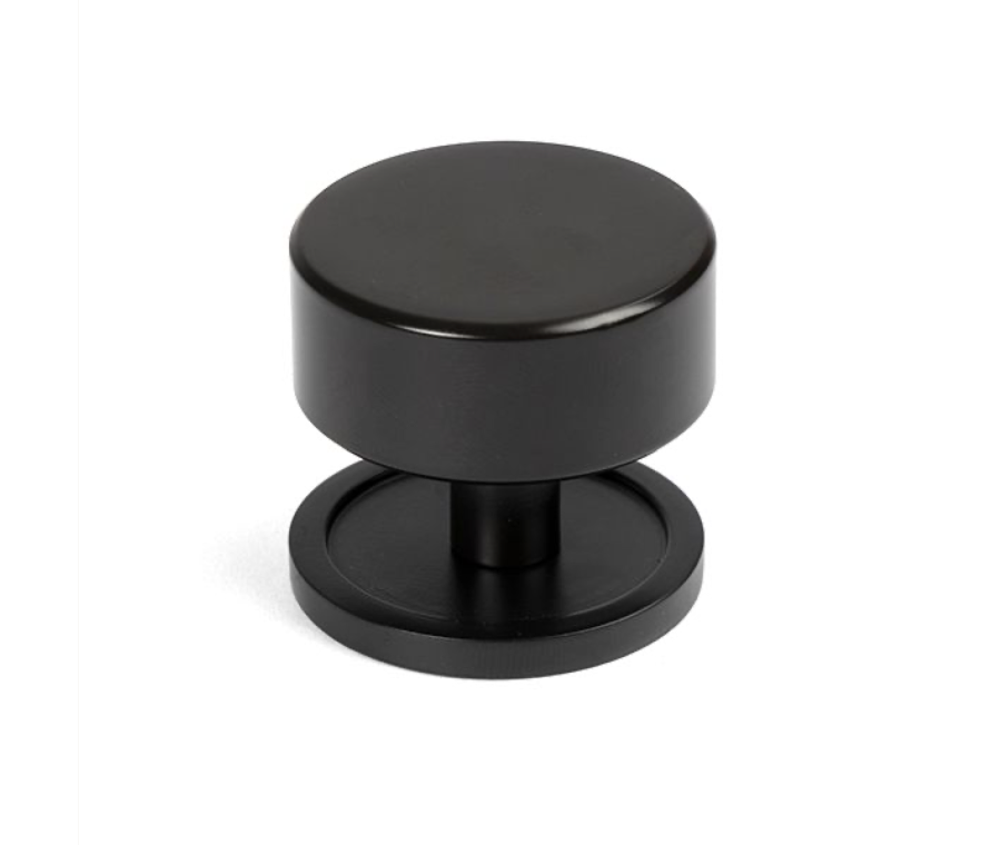 Anvil Aged Bronze Kelso 38mm Cabinet Knob (Plain) | 50442