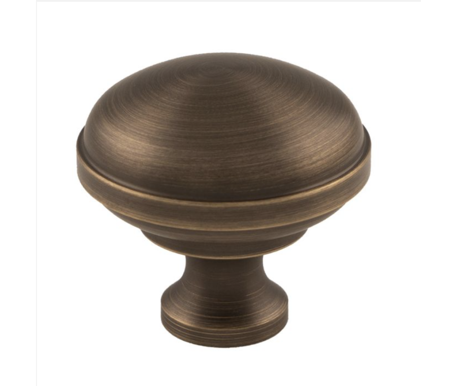 Antique Brass 34mm Warwick Cupboard Knob | FTD750AB