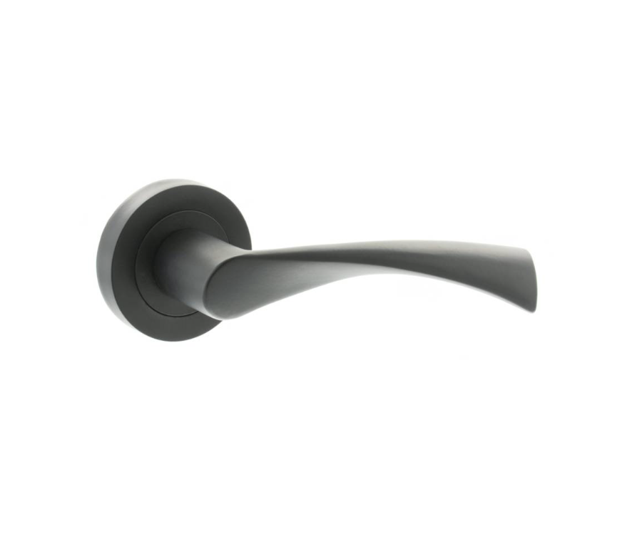 Set Status Matt Black Colorado Lever on Round Rose | S34RMB