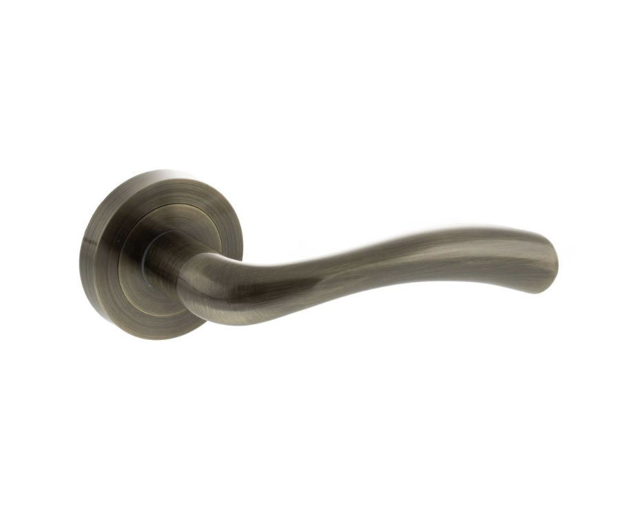 Set Status Antique Brass Texas Lever on Round Rose | S35RAB