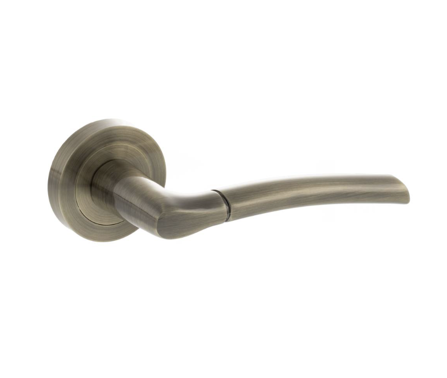 Set Status Antique Brass Indiana Lever on Round Rose | S33RAB