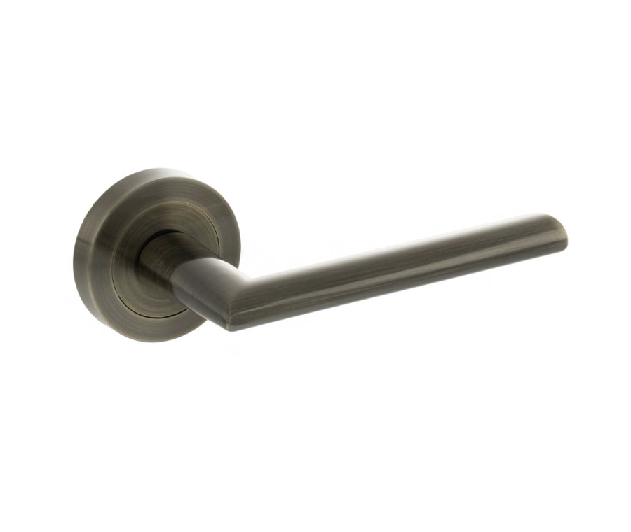 Set Status Antique Brass Alabama Lever on Round Rose | S43RAB