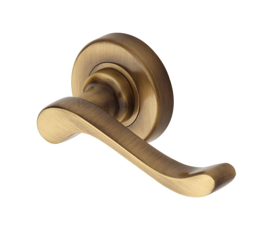Antique Brass Bedford Door Handle on Round Rose
