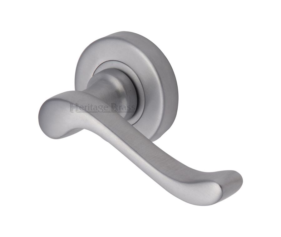 Satin Chrome Bedford Door Handle on Round Rose