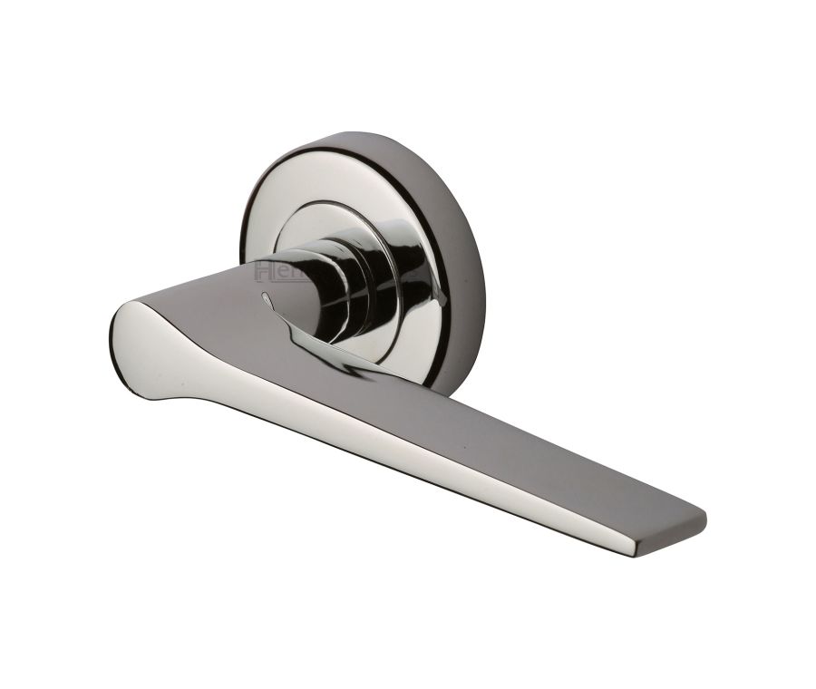 Polished Nickel Finish Gio Door Handle on Round Rose