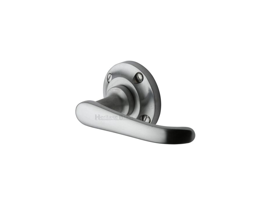 Satin Chrome Windsor Door Handle on Round Rose