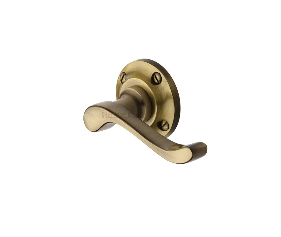 Antique Brass Bedford Door Handle on Round Rose