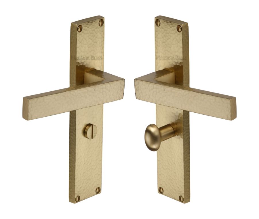 Heritage Brass Satin Brass Delta Hammered Door Handle on Plate - Bathroom Set