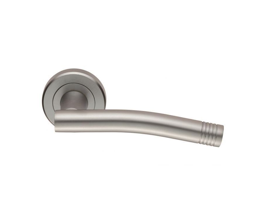 Set Carlisle Satin Chrome Serozzetta Carolina Lever on round rose | ZIN3115SC