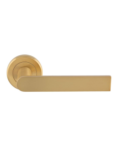 Carlisle Brass Satin Brass Serozzetta Edge Latch Furniture on Round Rose | SZM210SB