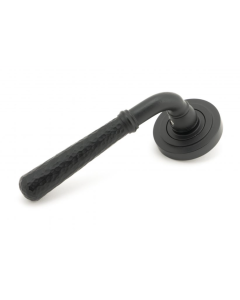 Set Matt Black Hammered Newbury Lever on Art Deco rose | 45652