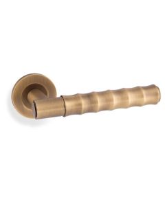 Alexander & Wilks Antique Brass Spitfire Bamboo Knurled Lever on rose | AW225AB