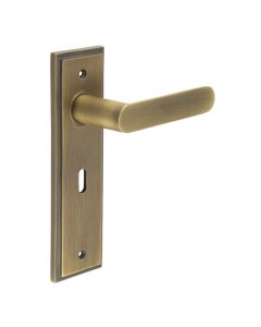Set Burlington Antique Brass Kensington Lever on Key Lock Plate  | BUR25-451AB