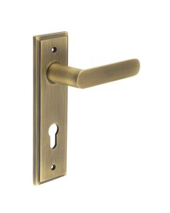 Set Burlington Antique Brass Kensington Lever on Euro Lock Plate c/c 72mm | BUR25-455AB