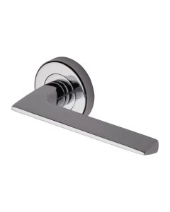 Polished Chrome Pyramid Door Handle on Round Rose