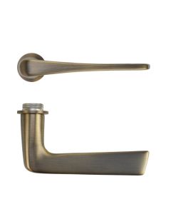 Antique Brass Como Lever on 32mm Round Mini Rose | RT020-MINI-AB
