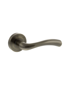 Set Status Antique Brass Texas Lever on Round Rose | S35RAB