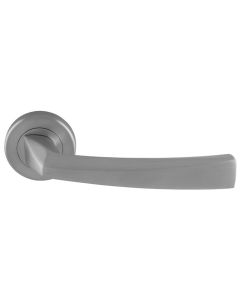 Set Carlisle Brass Satin Chrome Serozzetta Scopo Lever on round rose | SZM310SC