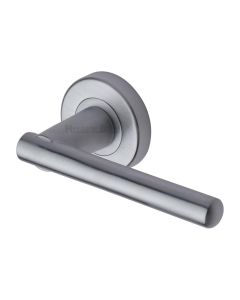 Satin Chrome Challenger Door Handle on Round Rose