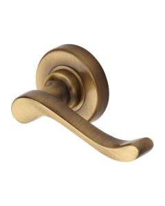 Antique Brass Bedford Door Handle on Round Rose