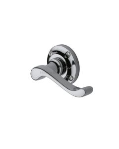 Polished Chrome Bedford Door Handle on Round Rose