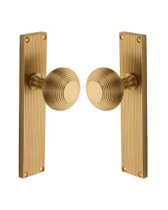 Heritage Brass Satin Brass Beehive Door Knob on Reeded Plate - Latch Set